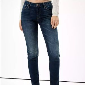 2 for 20 American eagle skinny jeans low rise
